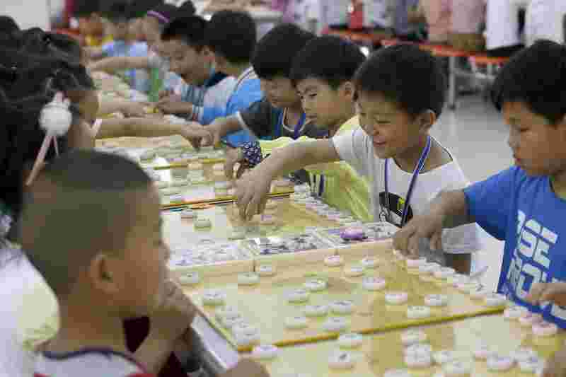小棋手们以棋会友